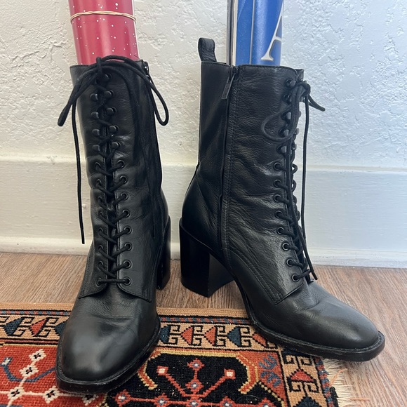 Frye Georgia Lace Up Heels Boots in Black Leather